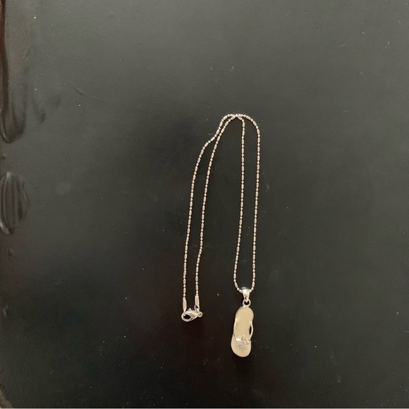 Necklace flip flops 🩴 - Picture 2 of 4